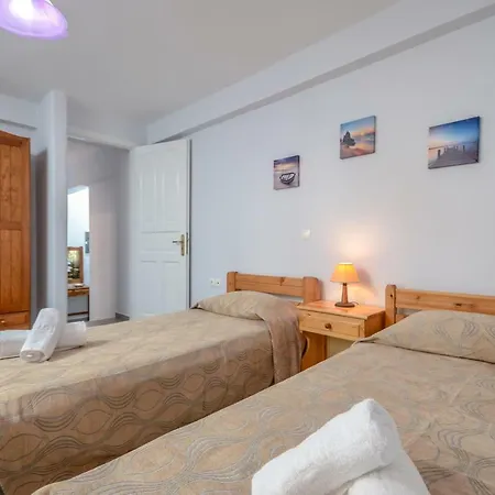 Naxos House * Naxos City