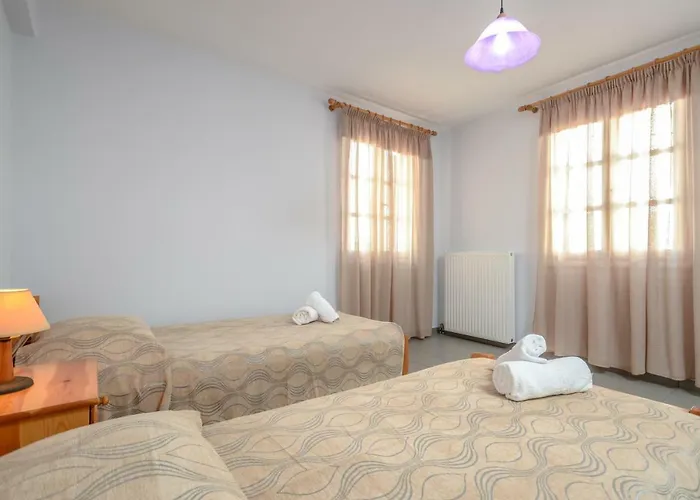 Naxos House * Naxos City